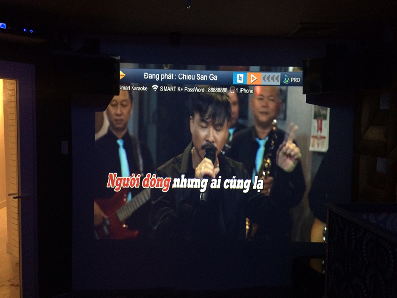 Cung cấp máy chiếu hát Karaoke độ phân giải cao