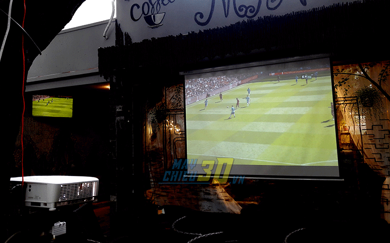 Lắp đặt máy chiếu bóng đá và màn chiếu kích thước lớn cho quán cafe MYN